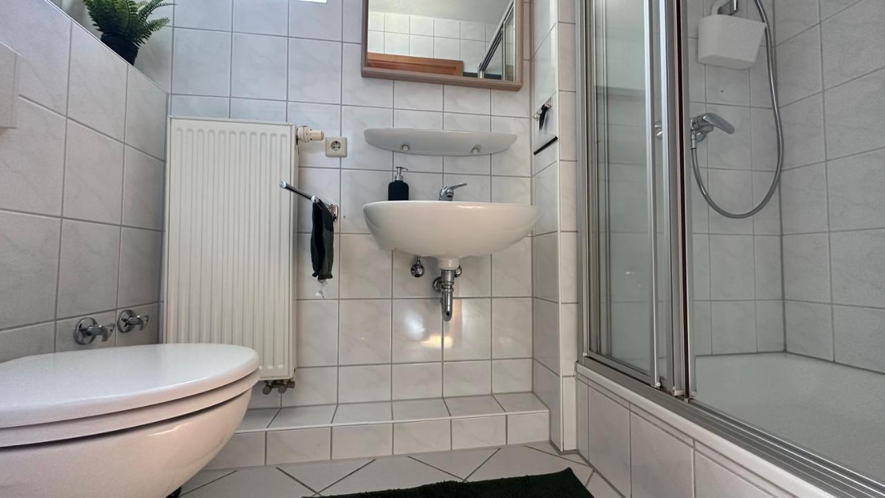 Fischers Ferienwohnung Mit Dachterrasse, Innenstadt 빌헬름스하펜 외부 사진