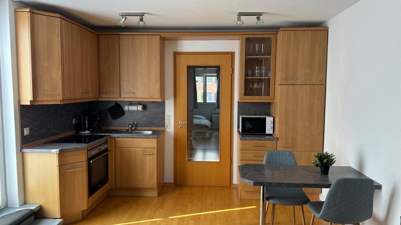 Fischers Ferienwohnung Mit Dachterrasse, Innenstadt 빌헬름스하펜 외부 사진